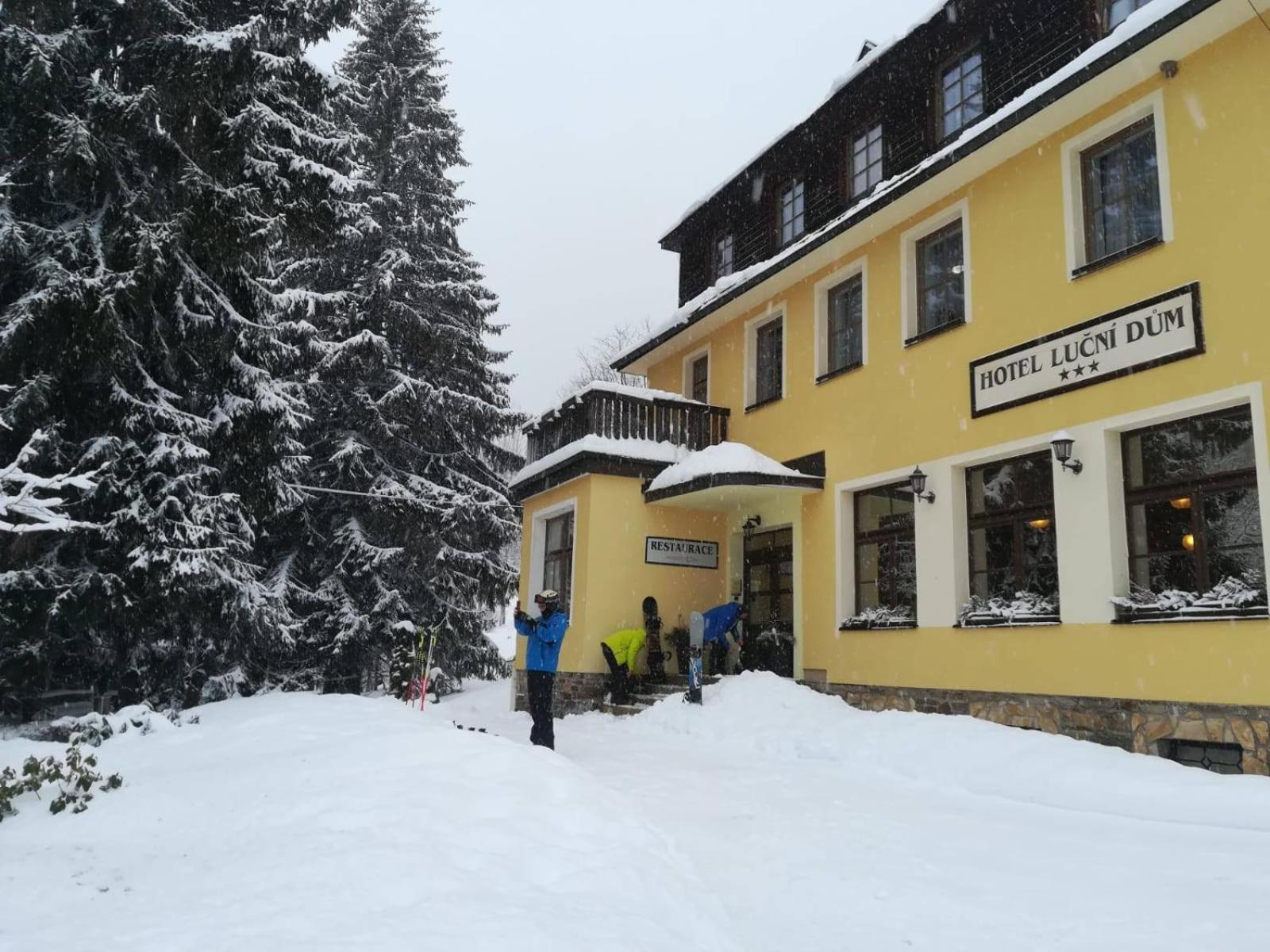 Hotel Lucni Dum Jańskie Łaźnie Zewnętrze zdjęcie